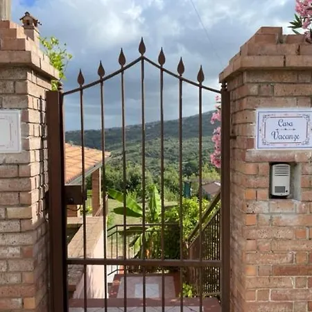 Pink House Holiday home Perdifumo